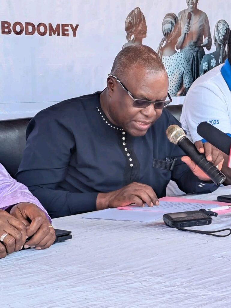 WhatsApp-Image-2025-11-26-a-19.46.01_103c8054-770x1024 JFMB 2025 : APROSOC-Bénin célèbre la femme pour booster le mouvement mutualiste