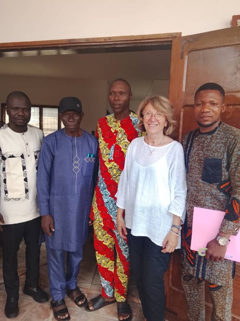 WhatsApp-Image-2025-11-28-a-16.01.38_ca2b39bf-768x1024 Projet DEFI VHB Zéro à la naissance : les activités démarrent officiellement